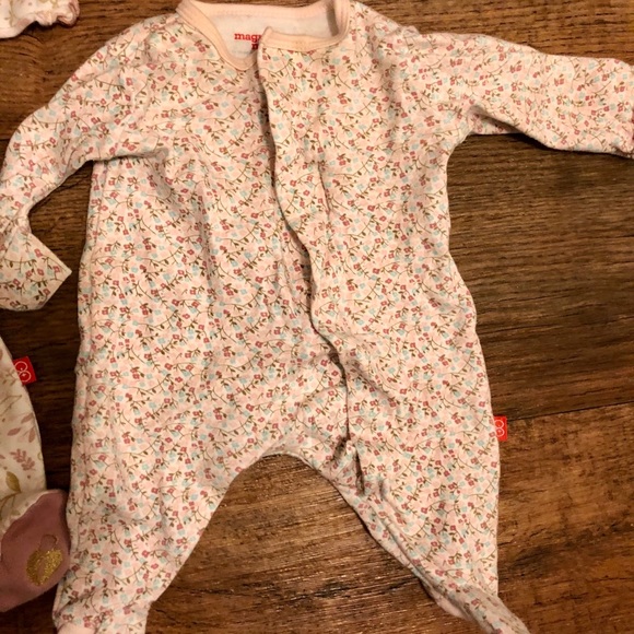 Magnetic me coveralls - Picture 3 of 4